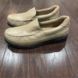 Dr Scholls Men Size 9.5 D Loafers Tan Leather Upper Slip Ons Comfort